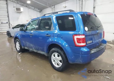 2011 Ford Escape from USA, damaged, VIN 1SMCU9D73BKB44917